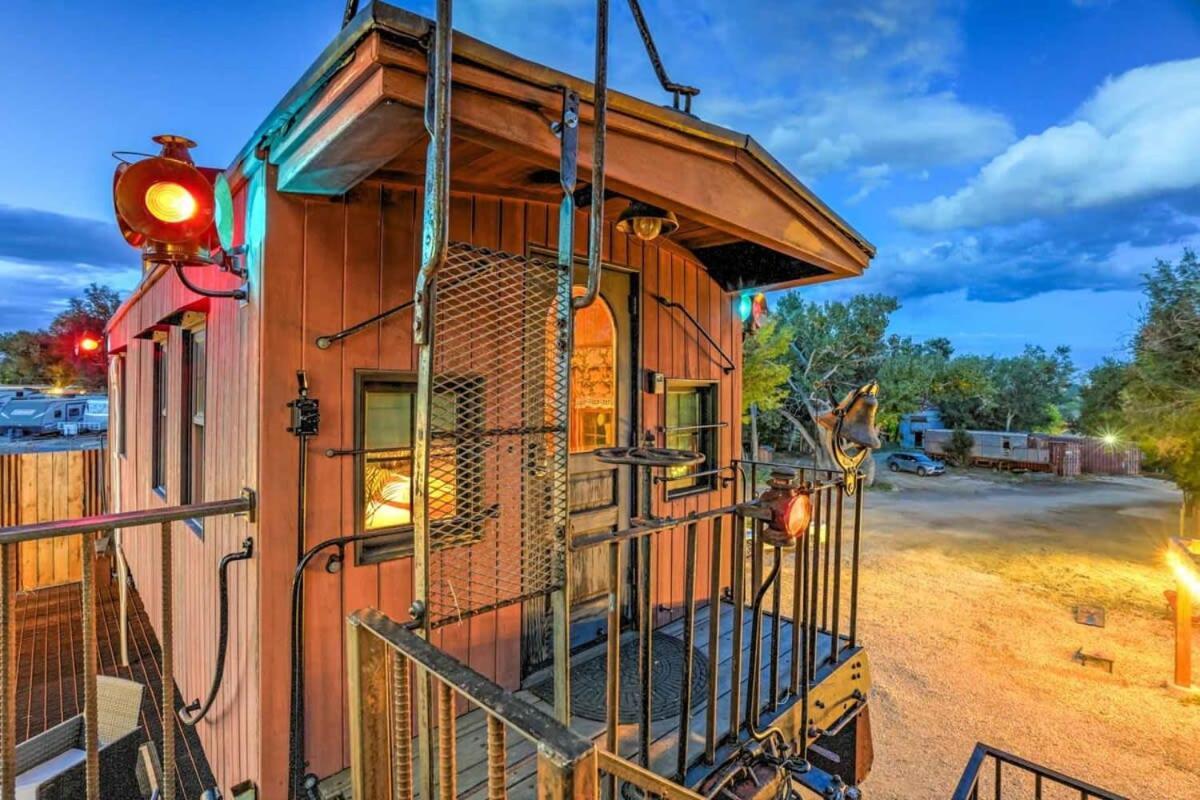 1920S Red Rock Caboose Bike Hike Explore Colorado Springs Exterior photo